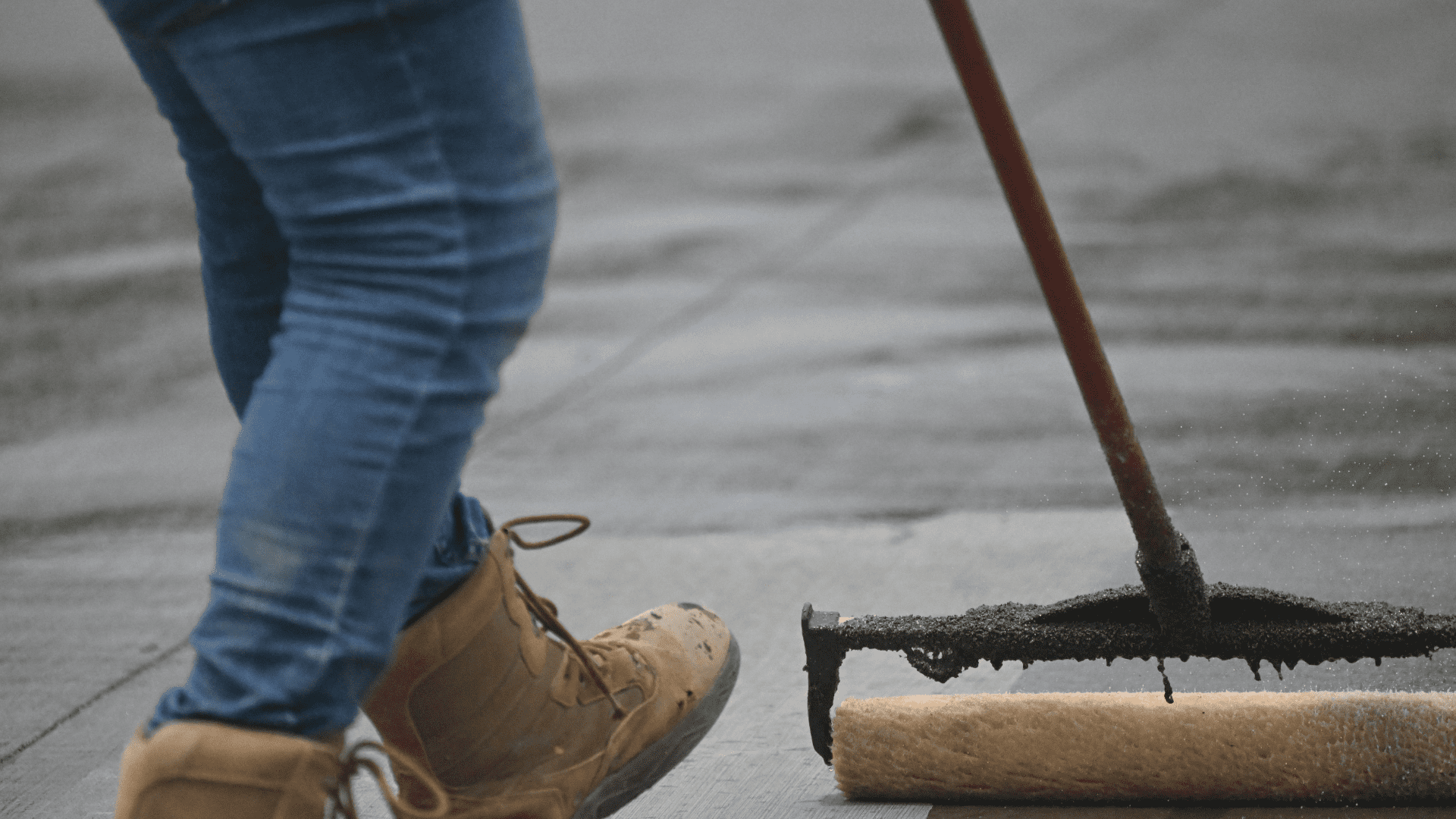 The Best Time of Year to Seal Coat in Rhode Island